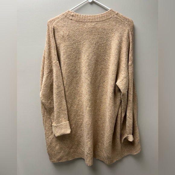 American Eagle Beige Long Cardigan - Picture 2 of 3